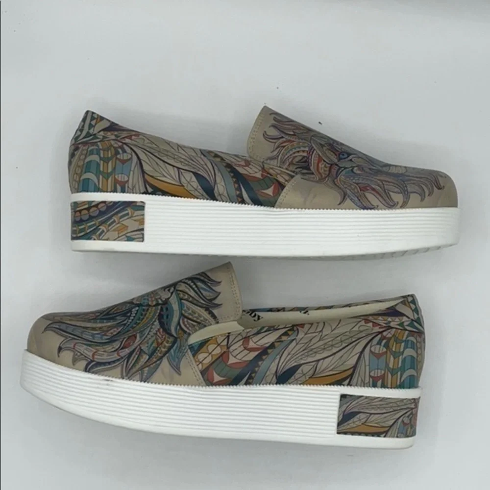 GOBY Blue Feather Lion Slip-On Sneakers